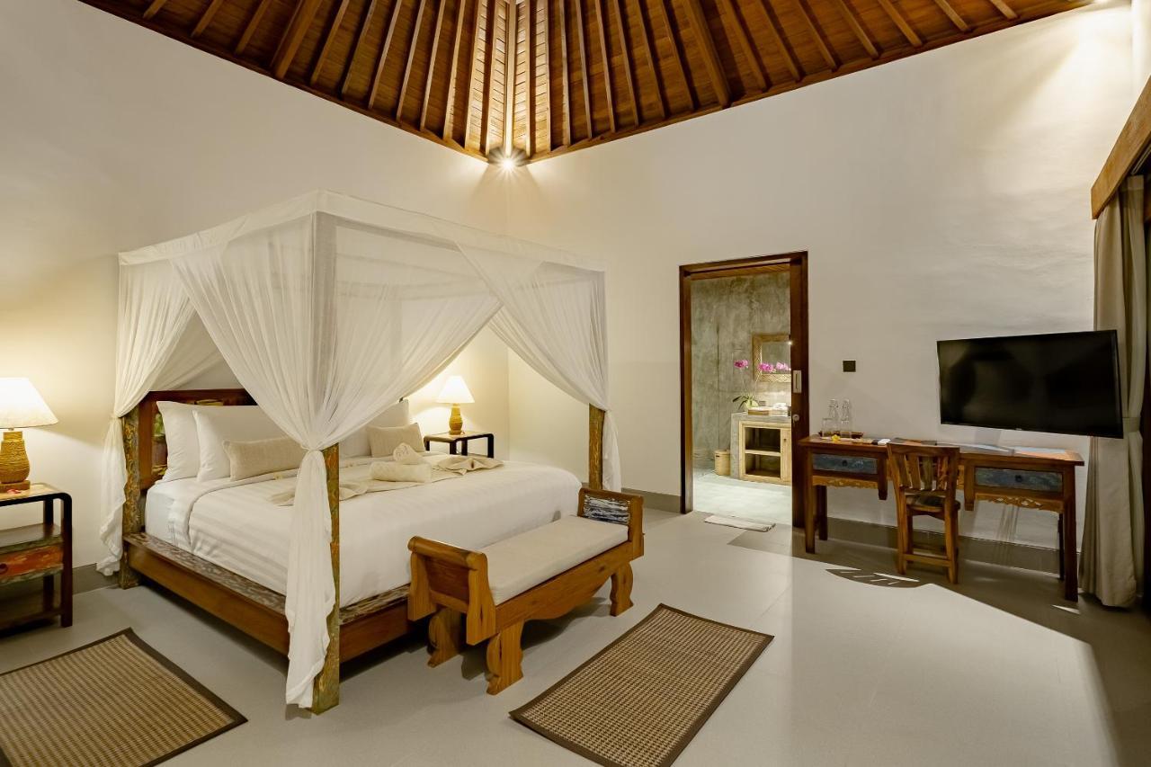Suarga Loka Ubud Villa Exterior photo