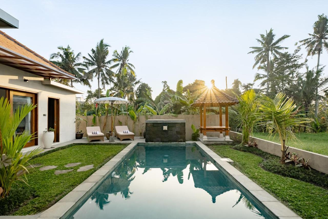 Suarga Loka Ubud Villa Exterior photo