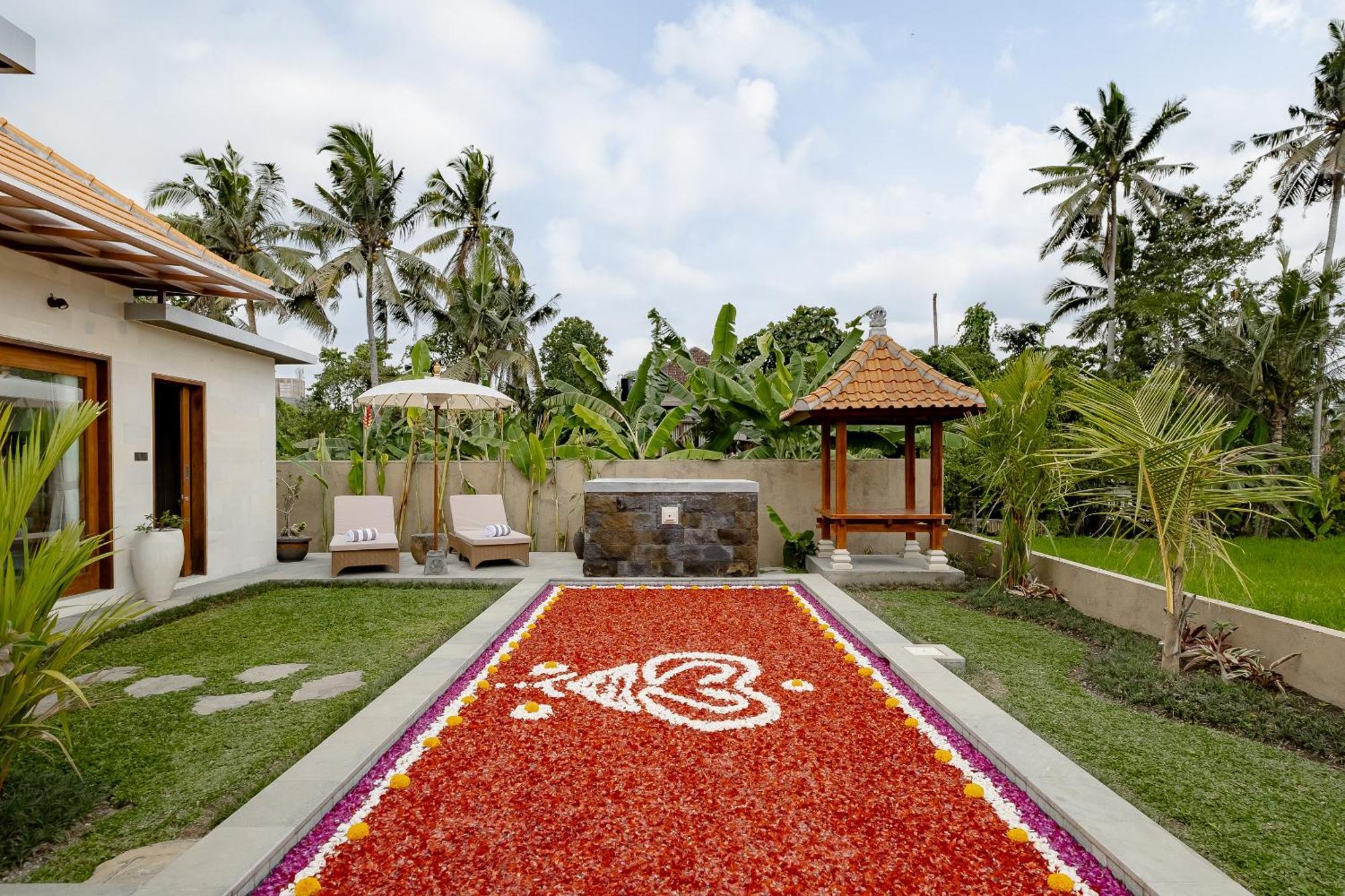 Suarga Loka Ubud Villa Exterior photo